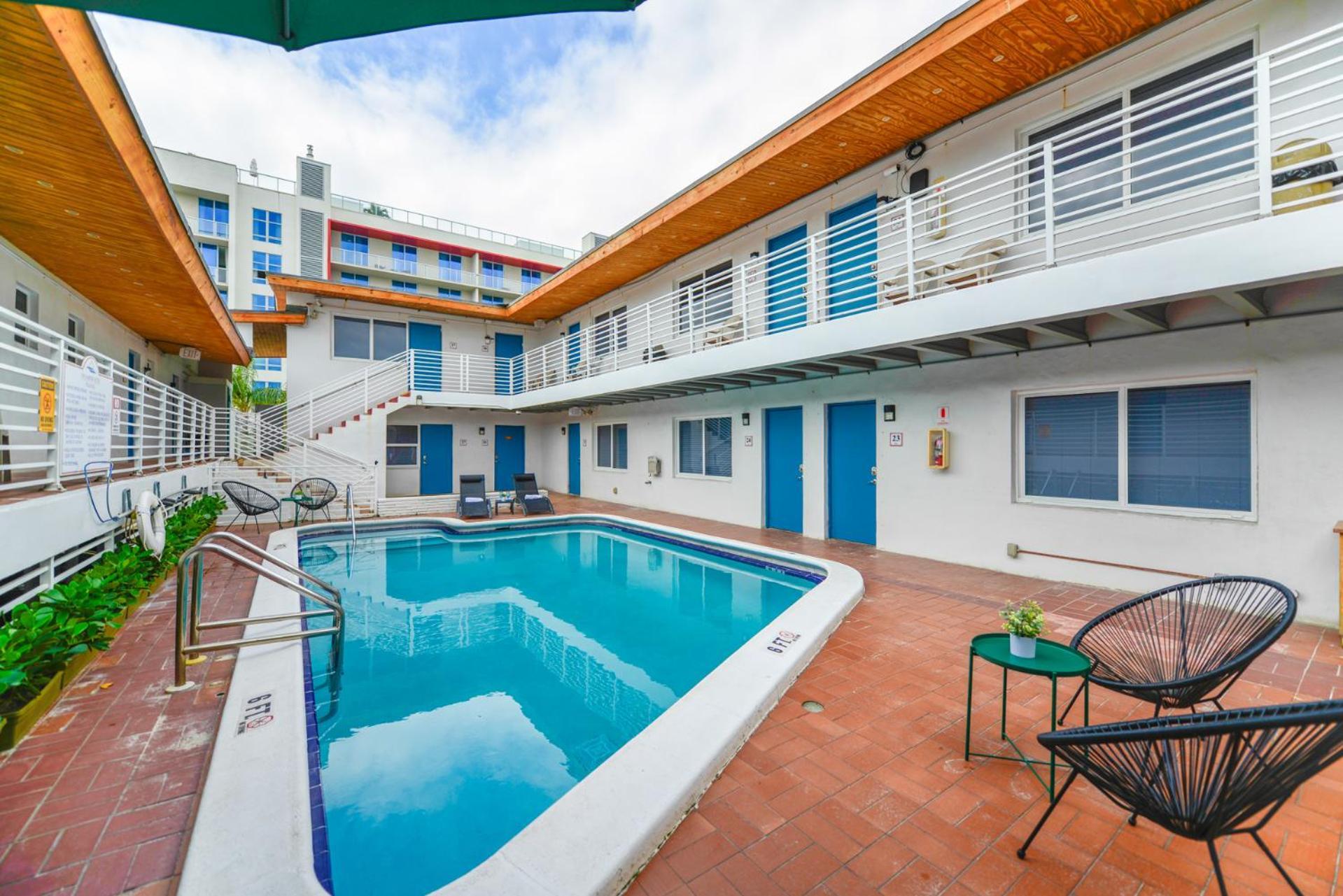 Apartment Outstanding Oceanfront Unit With Parking&pool - M36 *